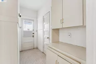 2643 Stuart St, Berkeley, CA 94705 - Photo 25