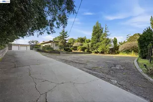 1631 Arlington Blvd, El Cerrito, CA 94530 - Photo 21