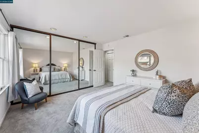 405 Centre Ct, Alameda, CA 94502 - Photo 23