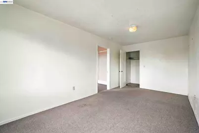556-558 Alcatraz Ave, Oakland, CA 94609 - Photo 17