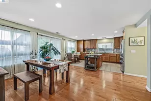 15100 Shining Star Ln, San Leandro, CA 94579 - Photo 9