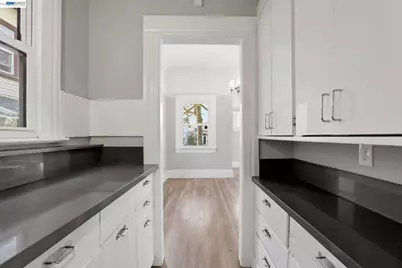 2327 N St, Sacramento, CA 95816 - Photo 13