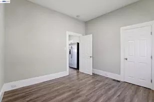 2327 N St, Sacramento, CA 95816 - Photo 17