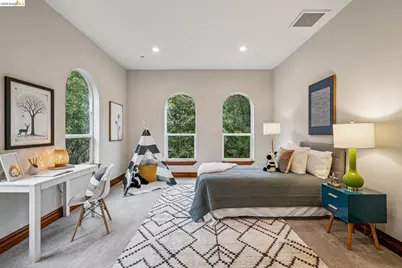 33 Somerset Rd, Oakland, CA 94611 - Photo 49