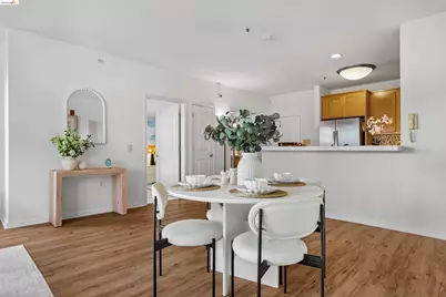 655 12th St #205, Oakland, CA 94607 - Photo 9