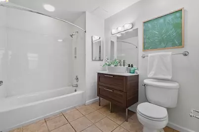 655 12th St #205, Oakland, CA 94607 - Photo 15