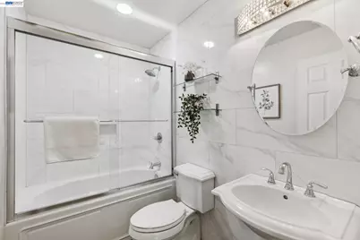 150 Pearl St #106, Oakland, CA 94611 - Photo 35