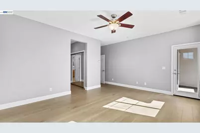 1200 Stonecrest Ln, Concord, CA 94518 - Photo 15