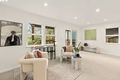 2 Cortez Ct, Oakland, CA 94611 - Photo 17