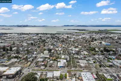 2327 10th Street #4, Berkeley, CA 94710 - Photo 37