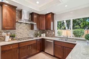 1074 Harvest Cir, Pleasanton, CA 94566 - Photo 17