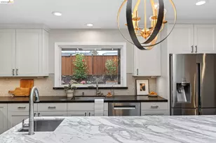 261 Silverado Ct, Oakland, CA 94605 - Photo 19