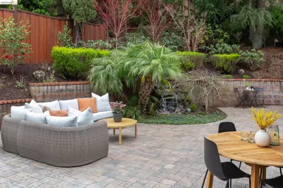 261 Silverado Ct, Oakland, CA 94605 - Photo 25