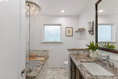 261 Silverado Ct, Oakland, CA 94605 - Photo 43