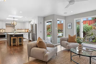 261 Silverado Ct, Oakland, CA 94605 - Photo 27