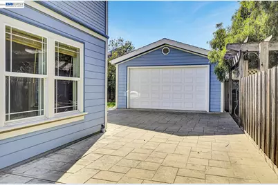 2635 10th St, Oakland, CA 94601 - Photo 43
