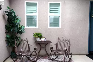 965 Beaver Pond Loop, Madera, CA 93636 - Photo 3