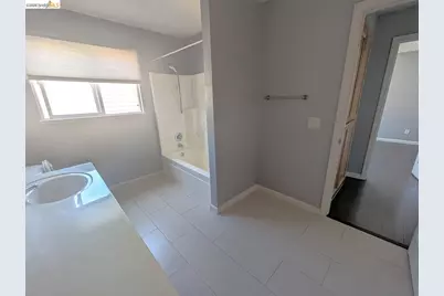 4958 Bay View Cir, Stockton, CA 95219 - Photo 13