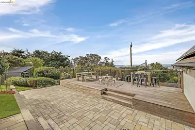 6344 Snake Rd, Oakland, CA 94611 - Photo 31