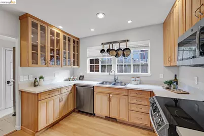 6344 Snake Rd, Oakland, CA 94611 - Photo 11