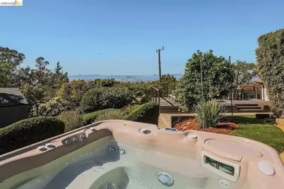 6344 Snake Rd, Oakland, CA 94611 - Photo 39