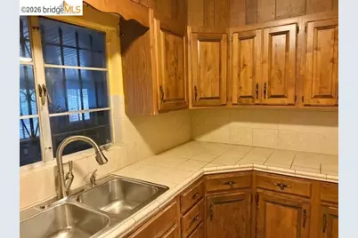 178 Linda Vista Ave, Pittsburg, CA 94565 - Photo 3