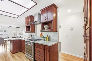 35234 Cornish Dr, Fremont, CA 94536 - Photo 17