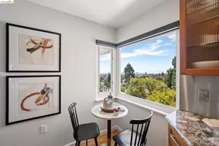 1989 Oakview Dr, Oakland, CA 94602 - Photo 23