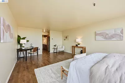 303 Adams St #301, Oakland, CA 94610 - Photo 9