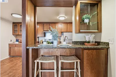 303 Adams St #301, Oakland, CA 94610 - Photo 7