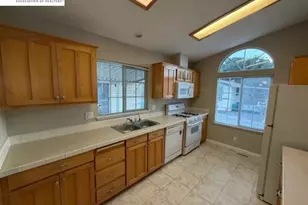 1200 Winton Ave, Hayward, CA 94545 - Photo 5