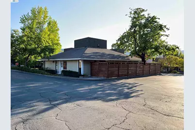 90 Mission Dr, Pleasanton, CA 94566 - Photo 17