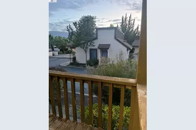90 Mission Dr, Pleasanton, CA 94566 - Photo 15