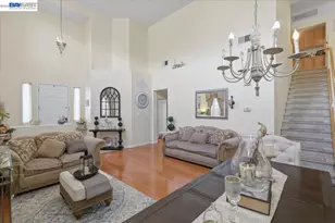 2248 Golden Leaf Ln, Tracy, CA 95377 - Photo 17