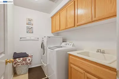 2248 Golden Leaf Ln., Tracy, CA 95377 - Photo 39