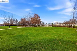 2248 Golden Leaf Ln, Tracy, CA 95377 - Photo 55