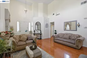 2248 Golden Leaf Ln, Tracy, CA 95377 - Photo 13