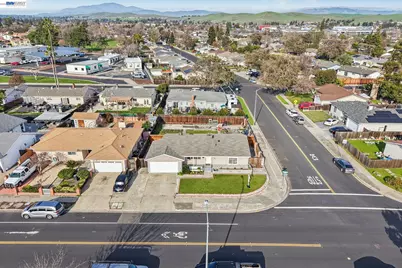 7865 Tamarack Dr, Dublin, CA 94568 - Photo 35