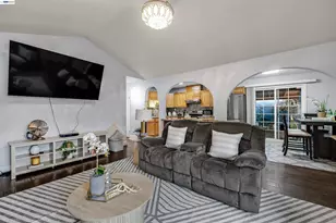 1615 85th Ave, Oakland, CA 94621 - Photo 5