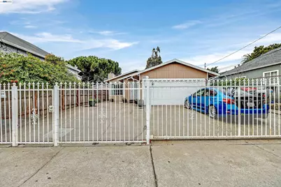 1615 85th Ave, Oakland, CA 94621 - Photo 3