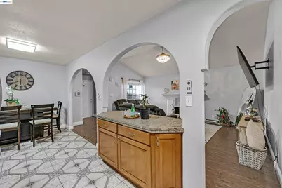 1615 85th Ave, Oakland, CA 94621 - Photo 7