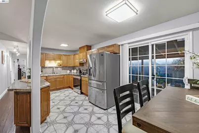 1615 85th Ave, Oakland, CA 94621 - Photo 9