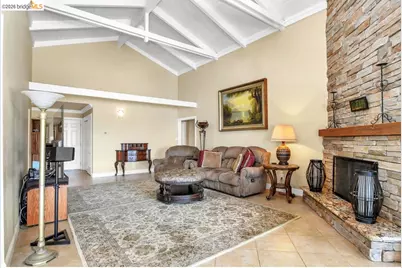 1056 Discovery Bay Blvd, Discovery Bay, CA 94505 - Photo 9