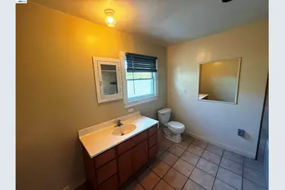 3825 Keller Ave, Oakland, CA 94605 - Photo 5