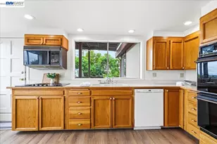 18425 Pepper St, Castro Valley, CA 94546 - Photo 15