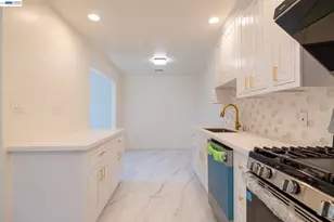 2540 16th St, Oakland, CA 94601 - Photo 11