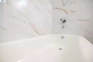 2540 16th St, Oakland, CA 94601 - Photo 21