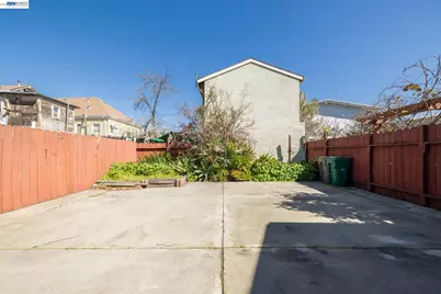 2540 16th St, Oakland, CA 94601 - Photo 29