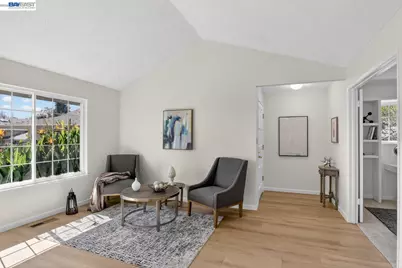 7800 Woodren Ct, Dublin, CA 94568 - Photo 5