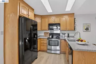 7800 Woodren Ct, Dublin, CA 94568 - Photo 13